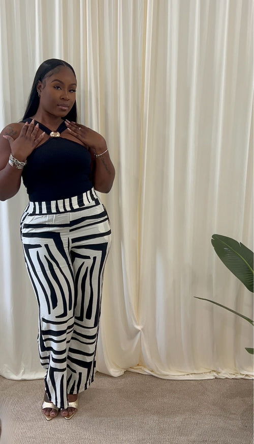 🖤 Abstract Wide Leg Pants